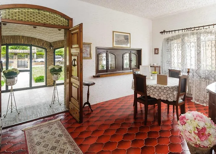 Mery, Sui Colli Della Riviera Di Rimini